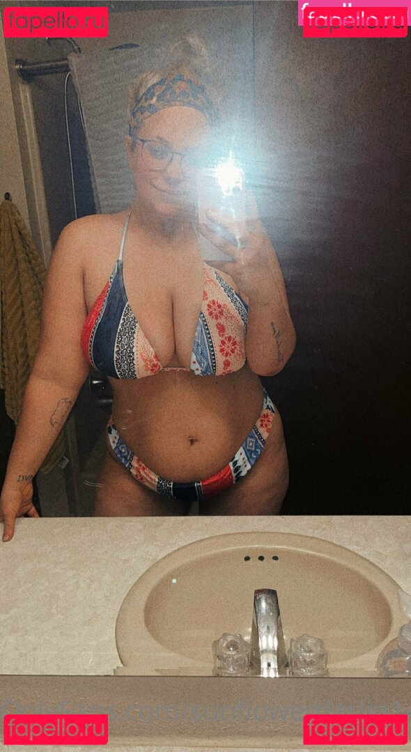 hotstufflildevil / sunflowerdarlin14 Onlyfans Photo Gallery 