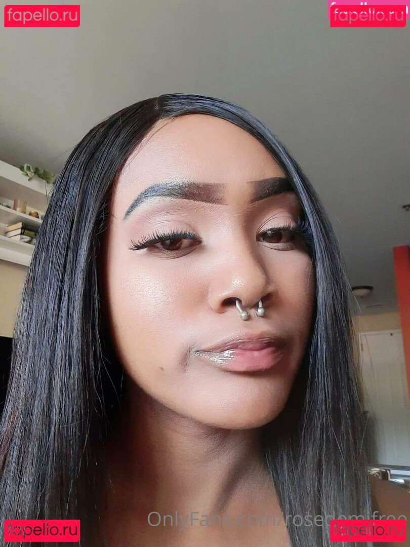 rosedemifree / rosedemir26 Onlyfans Photo Gallery 