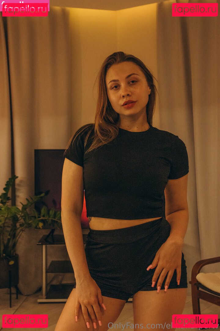 elinaharpertv / itselinaharper Onlyfans Photo Gallery 