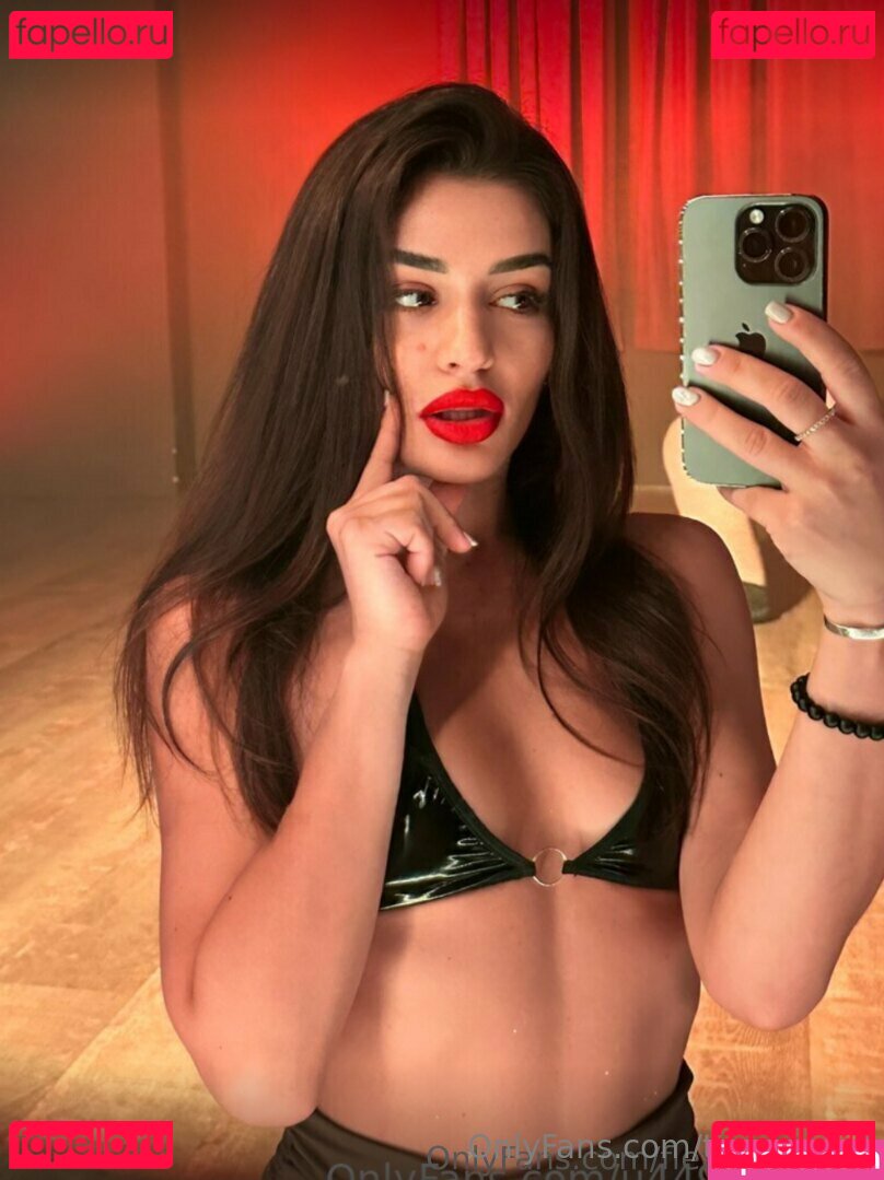 _evelinaaaaaaa / evelinaaa1 Onlyfans Photo Gallery 