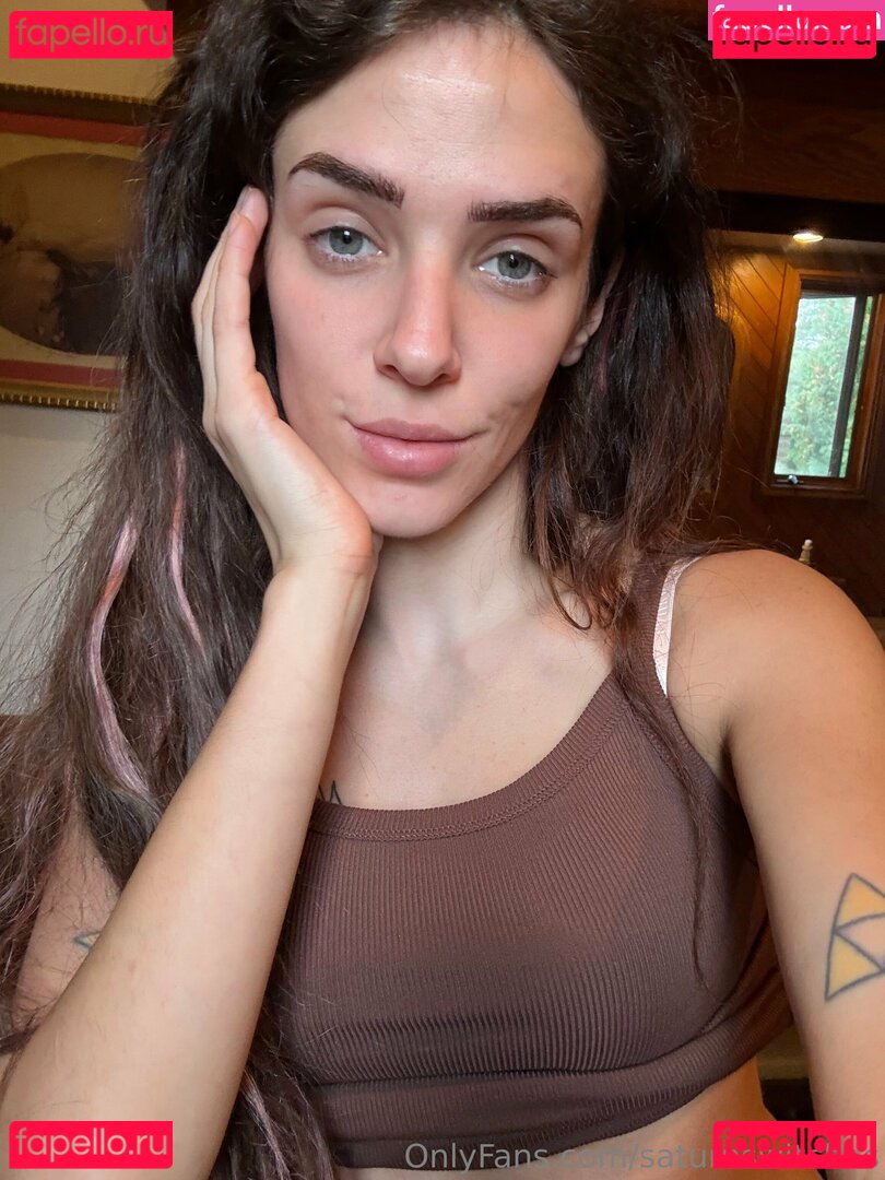 powerpointsandswitches / saturnswitches Onlyfans Photo Gallery 