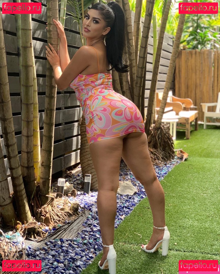 Sophia Leone / Sophialeonexo / sophialeonex / xosophialeone Onlyfans Photo Gallery 