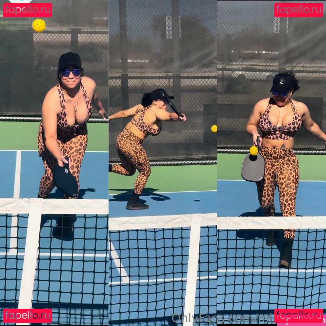 mini_elinaa Onlyfans Photo Gallery 