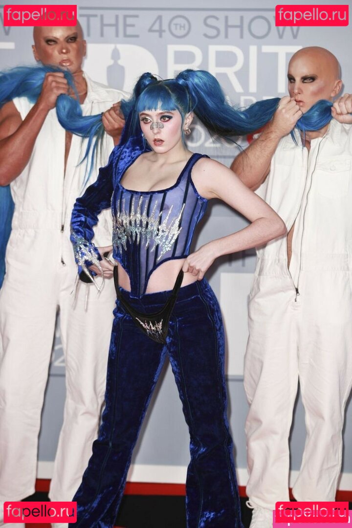 Ashnikko / https: Onlyfans Photo Gallery 