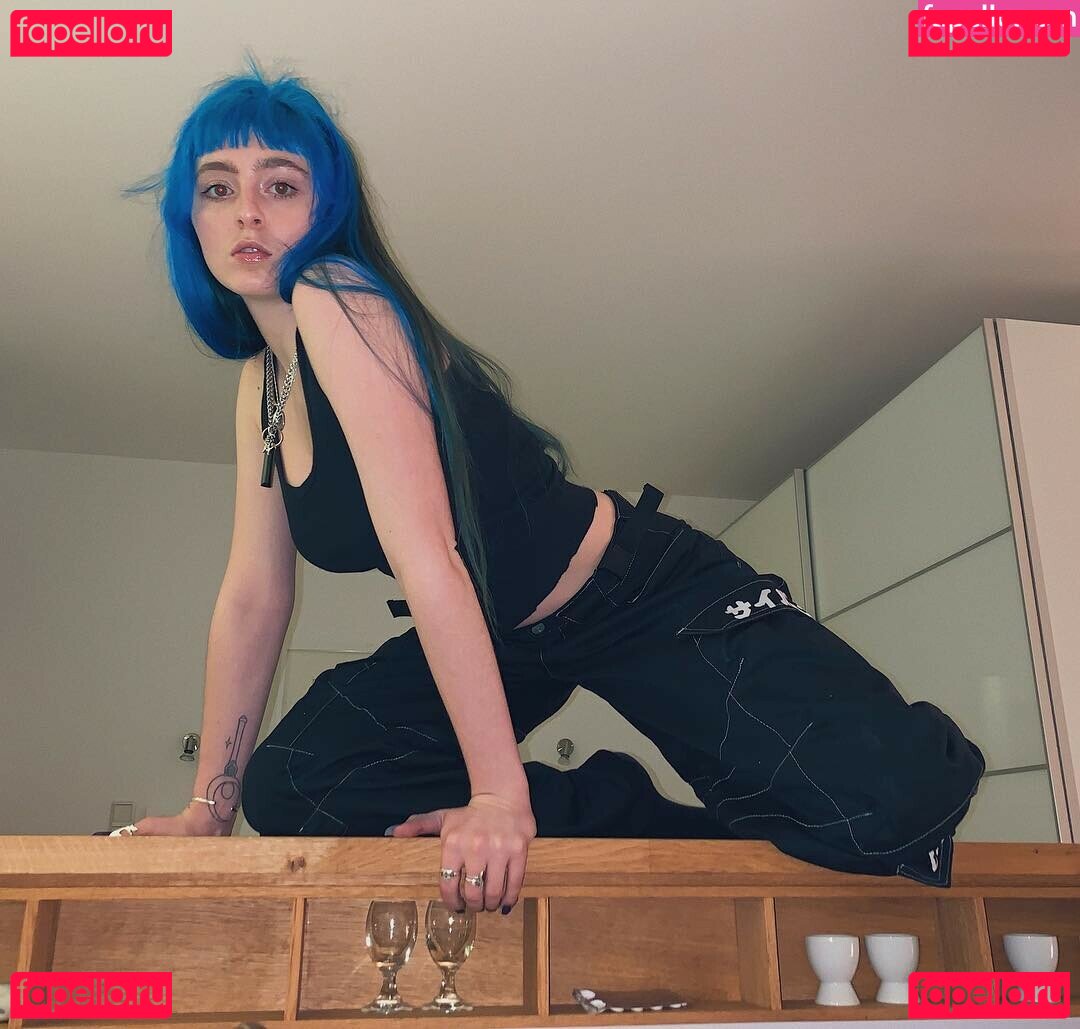 Ashnikko / https: Onlyfans Photo Gallery 