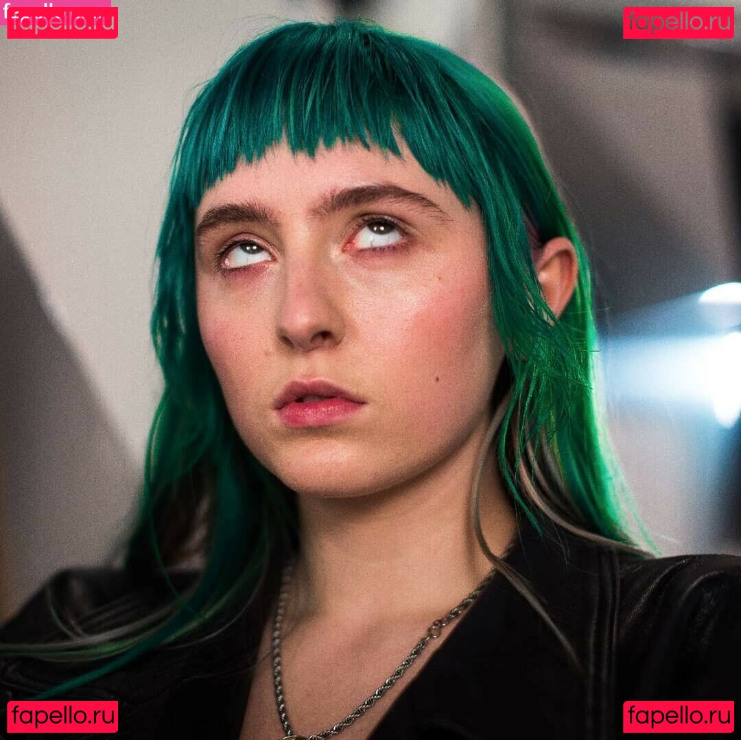 Ashnikko / https: Onlyfans Photo Gallery 