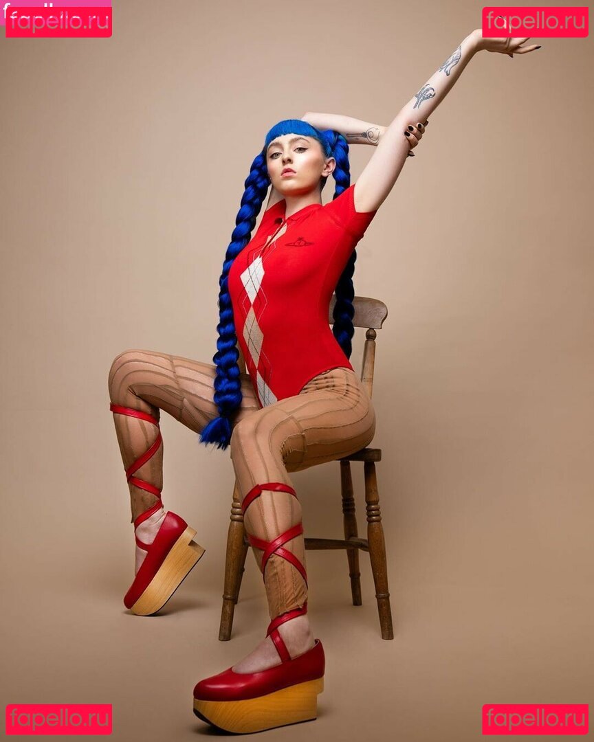 Ashnikko / https: Onlyfans Photo Gallery 