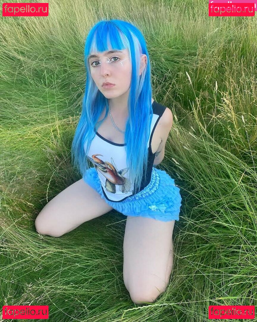 Ashnikko / https: Onlyfans Photo Gallery 