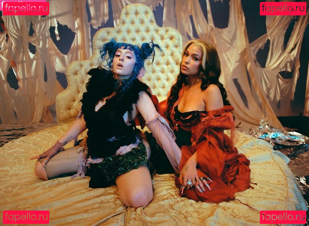 Ashnikko / https: Onlyfans Photo Gallery 