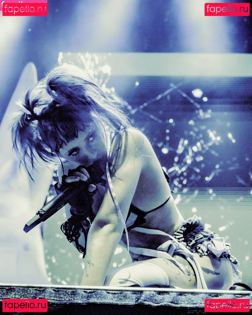 Ashnikko / https: Onlyfans Photo Gallery 