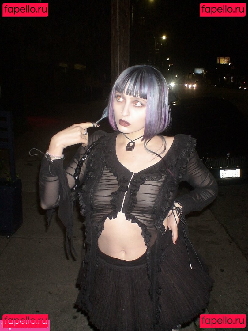 Ashnikko / https: Onlyfans Photo Gallery 