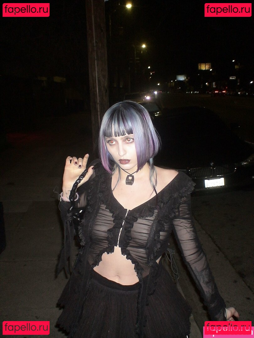 Ashnikko / https: Onlyfans Photo Gallery 