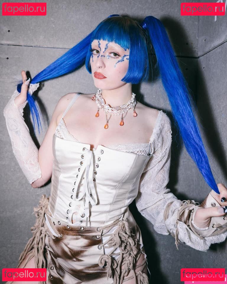 Ashnikko / https: Onlyfans Photo Gallery 