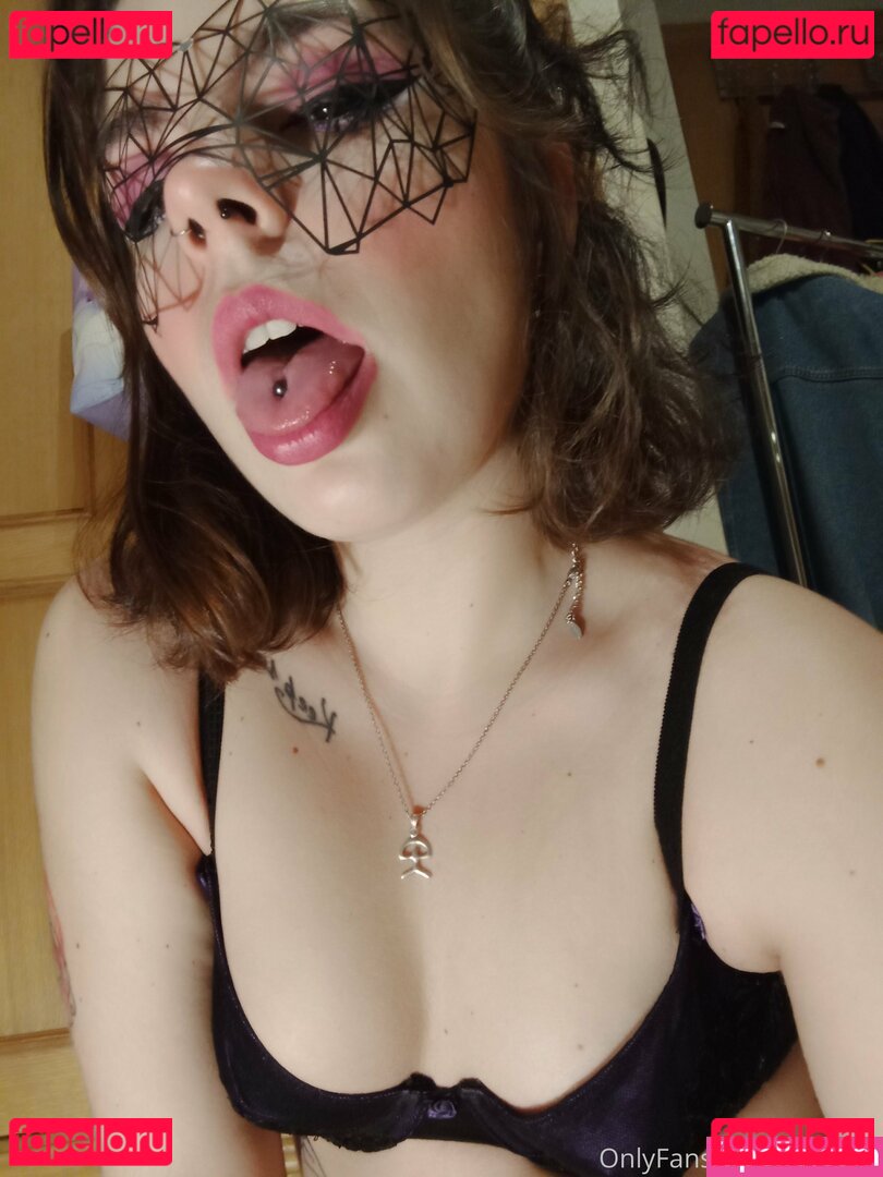 Liltiptoe4x / littlepitx Onlyfans Photo Gallery 