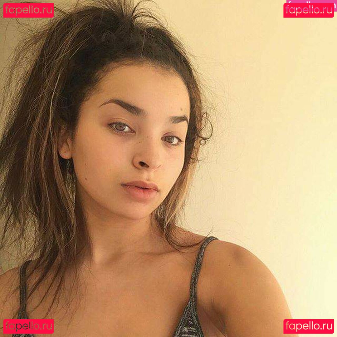 Ella Eyre / ellaeyre Onlyfans Photo Gallery 
