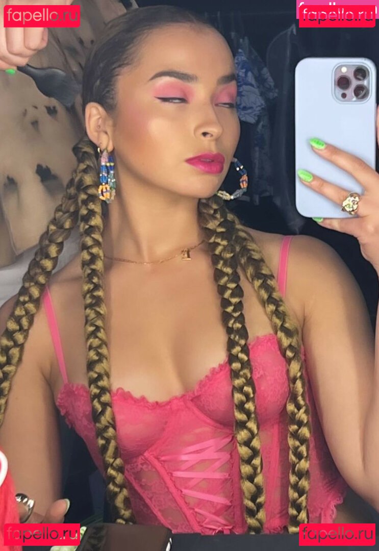 Ella Eyre / ellaeyre Onlyfans Photo Gallery 
