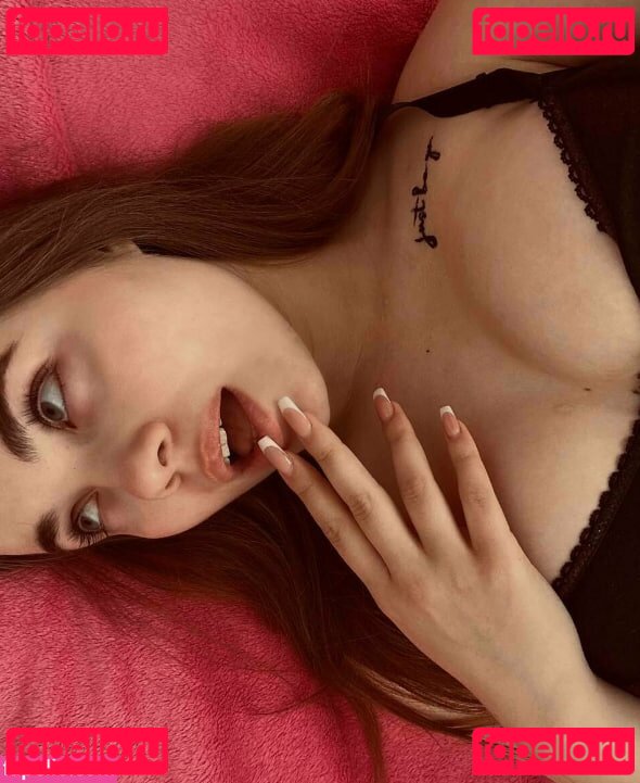 katrin_angel / katrin_cute / senchenko4193khv Onlyfans Photo Gallery 