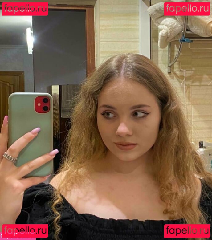 katrin_angel / katrin_cute / senchenko4193khv Onlyfans Photo Gallery 