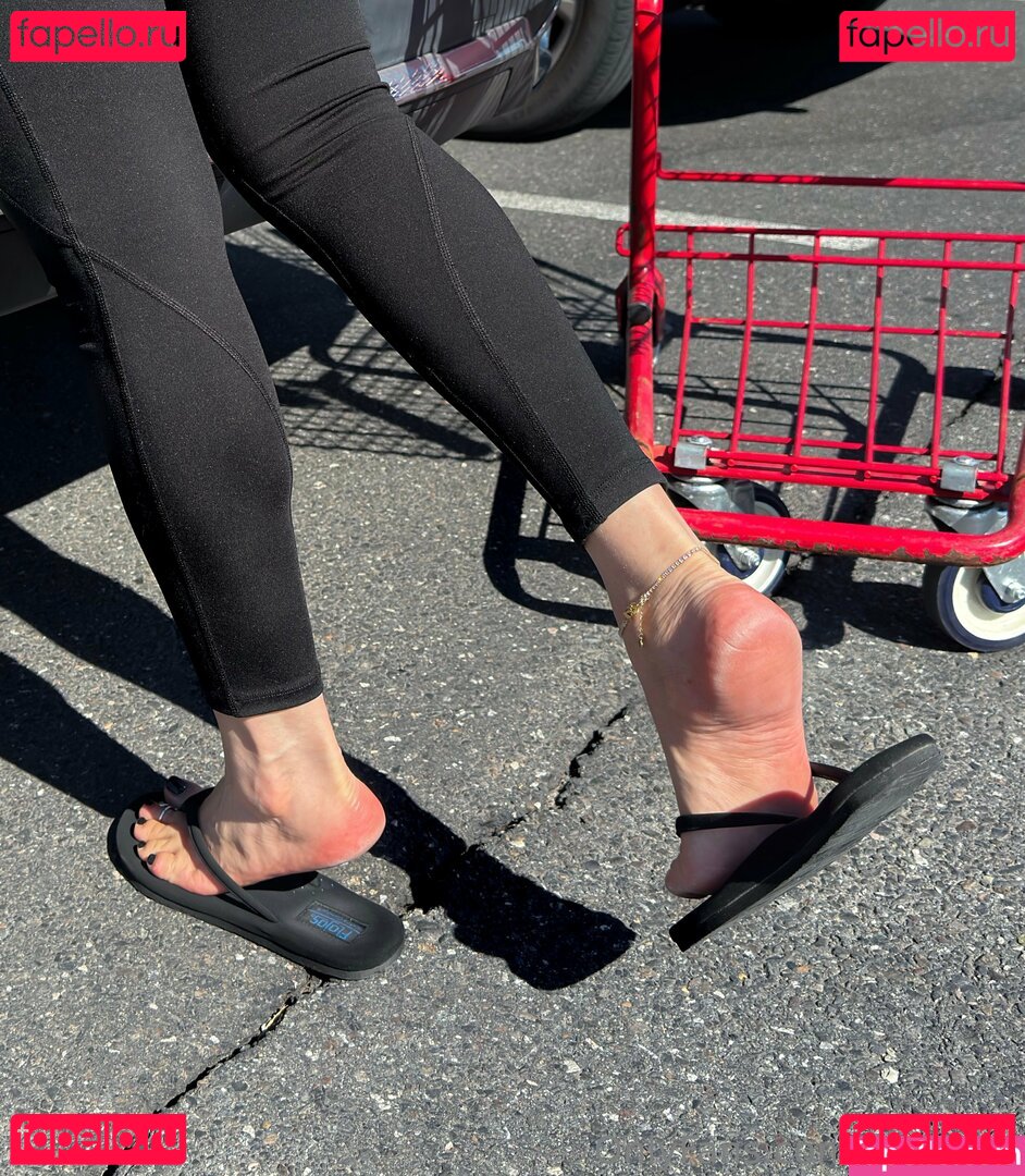 lilmizdry Onlyfans Photo Gallery 