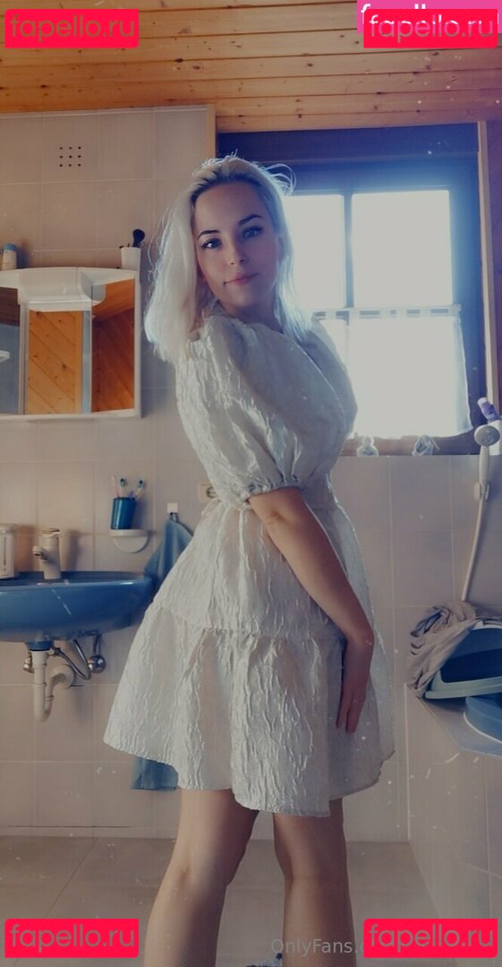 aaliceluna / alice.luna Onlyfans Photo Gallery 