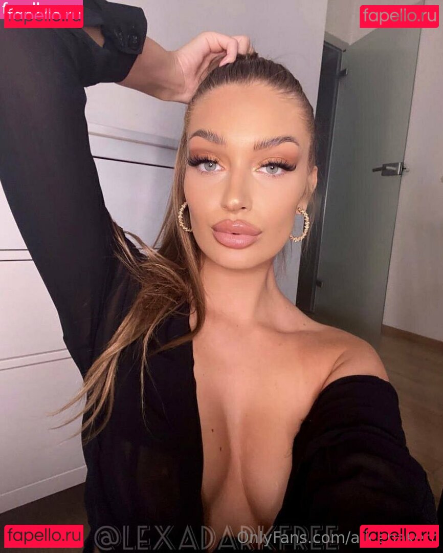 alicebakerr / alicerosebaker Onlyfans Photo Gallery 