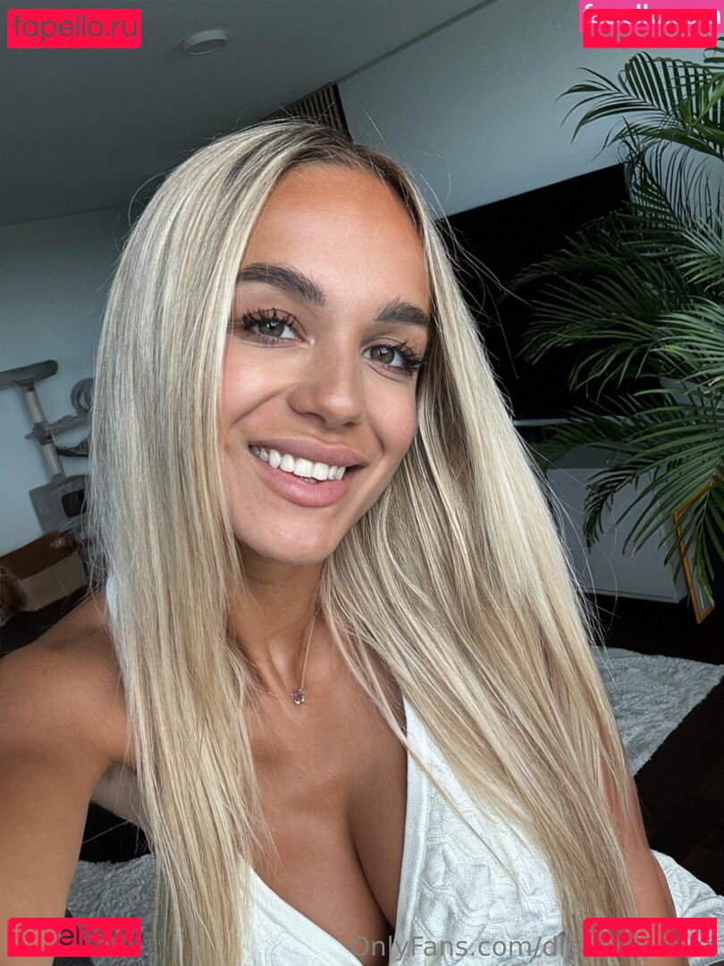 diana.banana Onlyfans Photo Gallery 