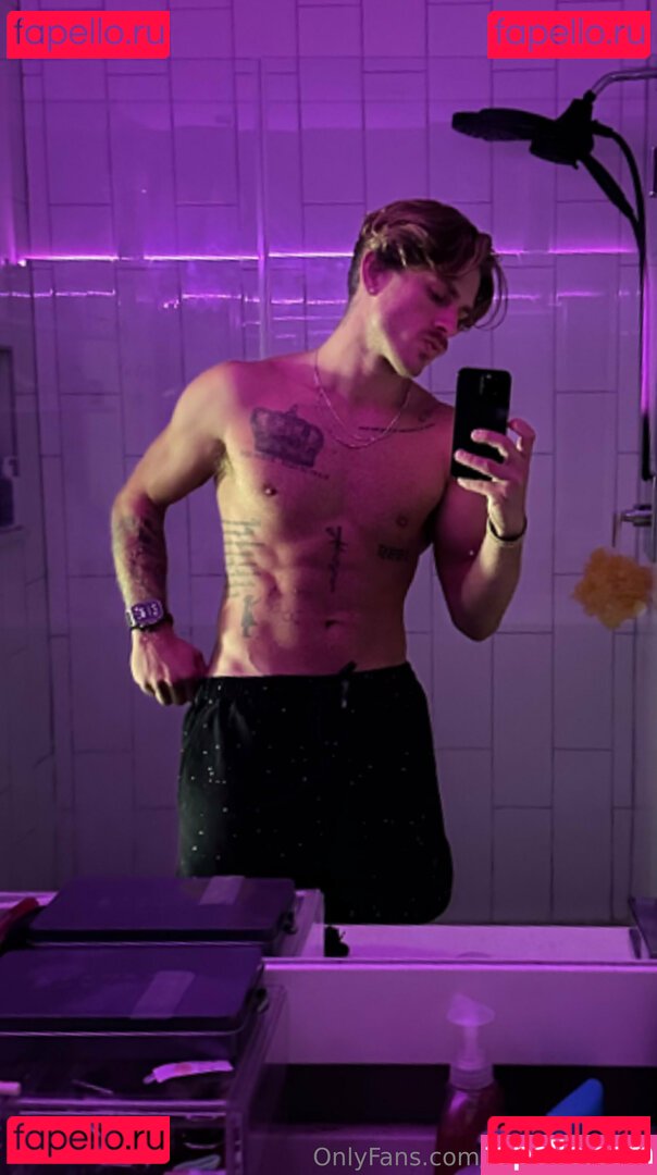 esteban.https Onlyfans Photo Gallery 