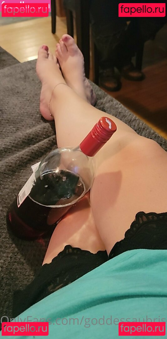 goddessaubrislav / missbrispams Onlyfans Photo Gallery 