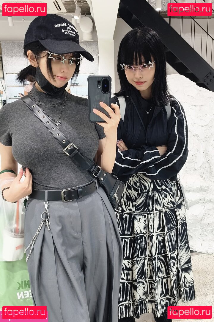 akiracos / asaakira / asahole / https: / 阿晶Akira Onlyfans Photo Gallery 