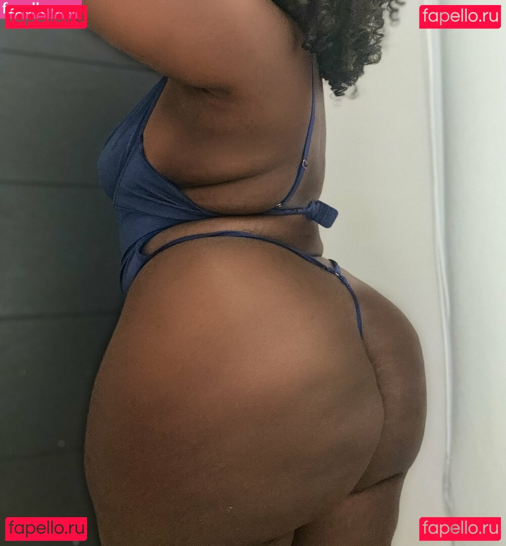 thatbootythox Onlyfans Photo Gallery 