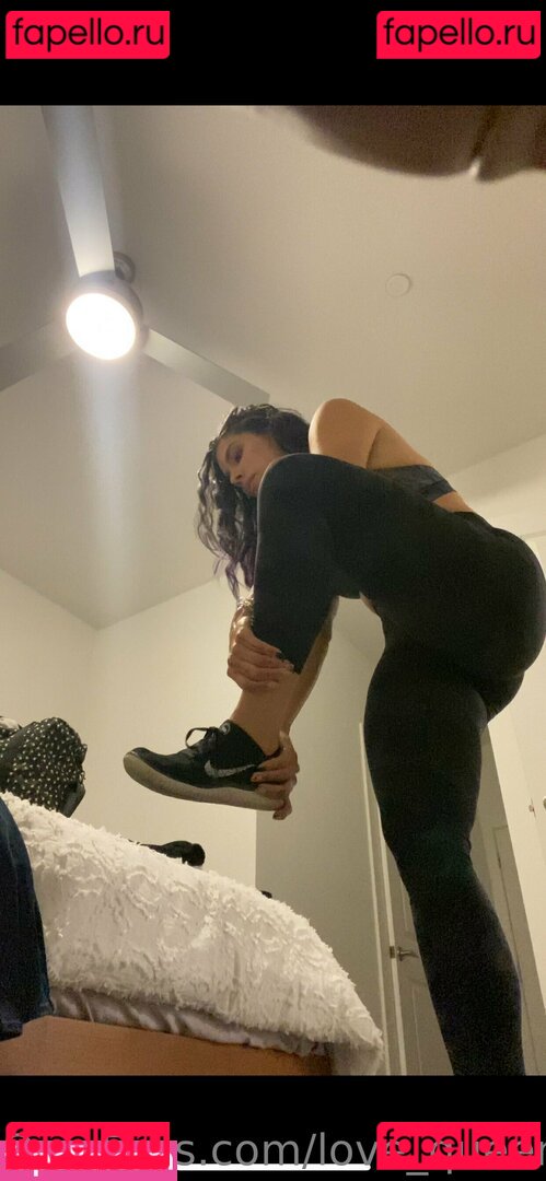 love_queen_bee / lovequeenbee Onlyfans Photo Gallery 