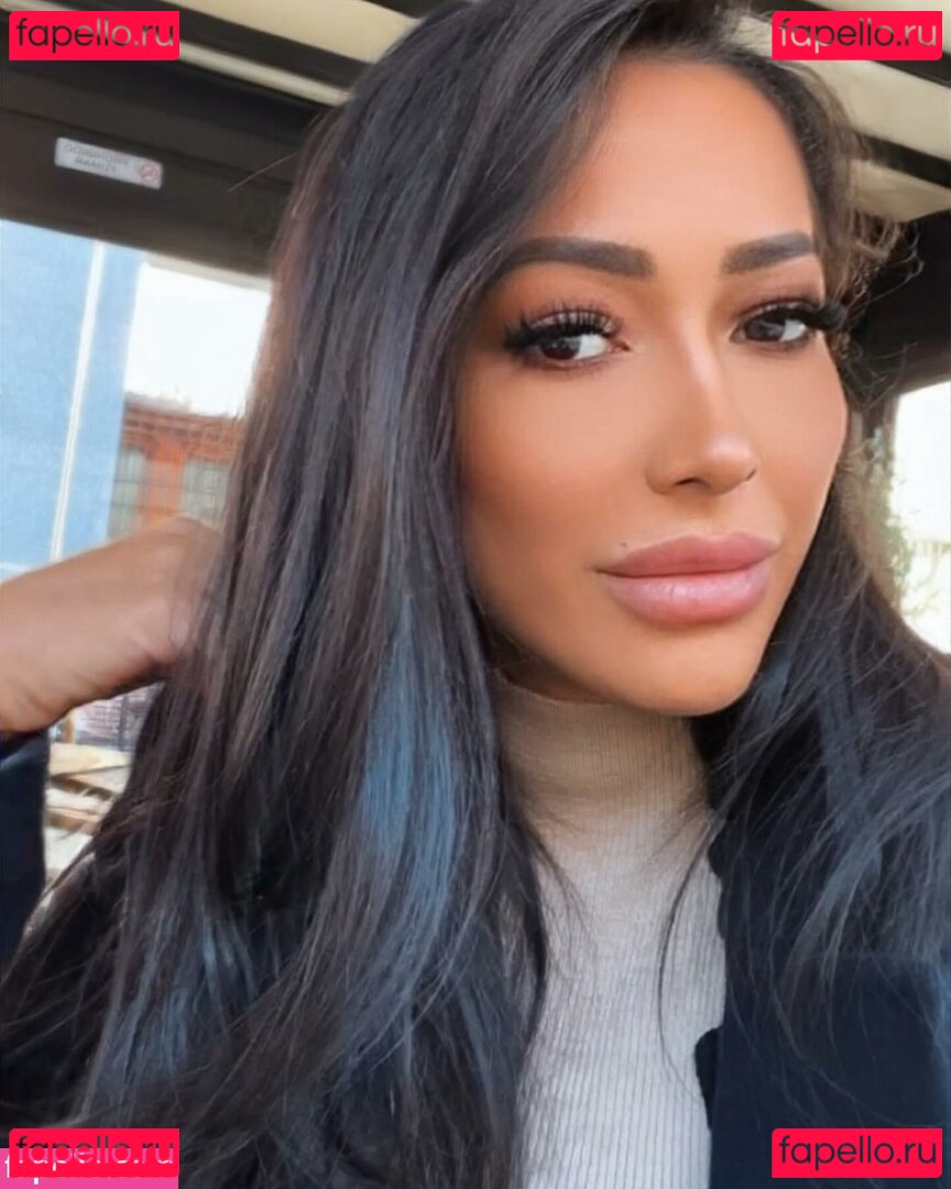 Adriana Meran / Adrianameran / https: / theadrianameran Onlyfans Photo Gallery 