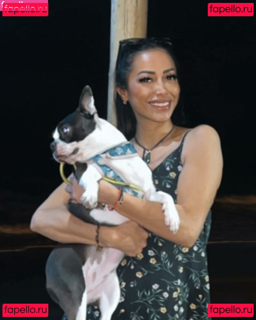 Adriana Meran / Adrianameran / https: / theadrianameran Onlyfans Photo Gallery 