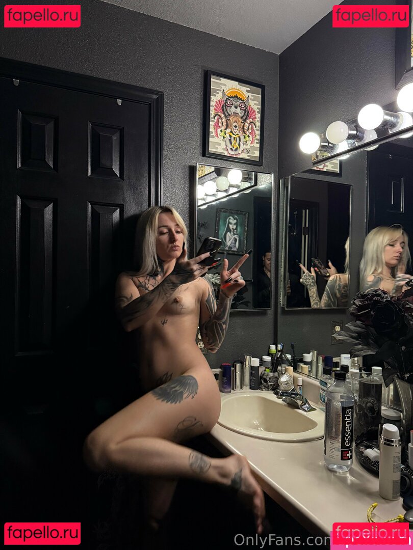 LilithTheNoir / lilithsnoir Onlyfans Photo Gallery 