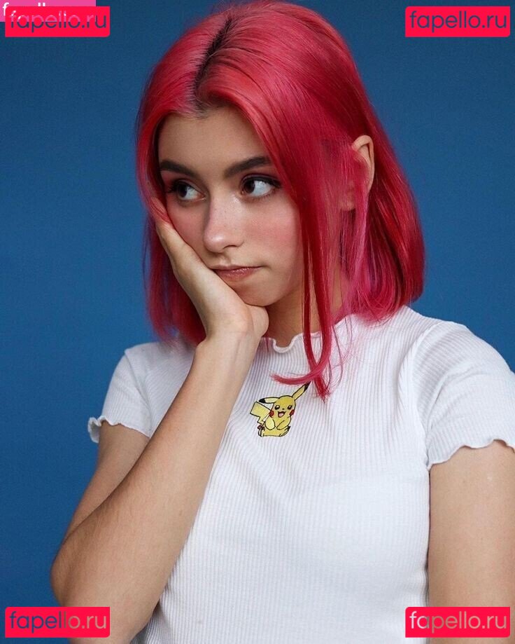 Dora / Mentaldora / giamatadora Onlyfans Photo Gallery 