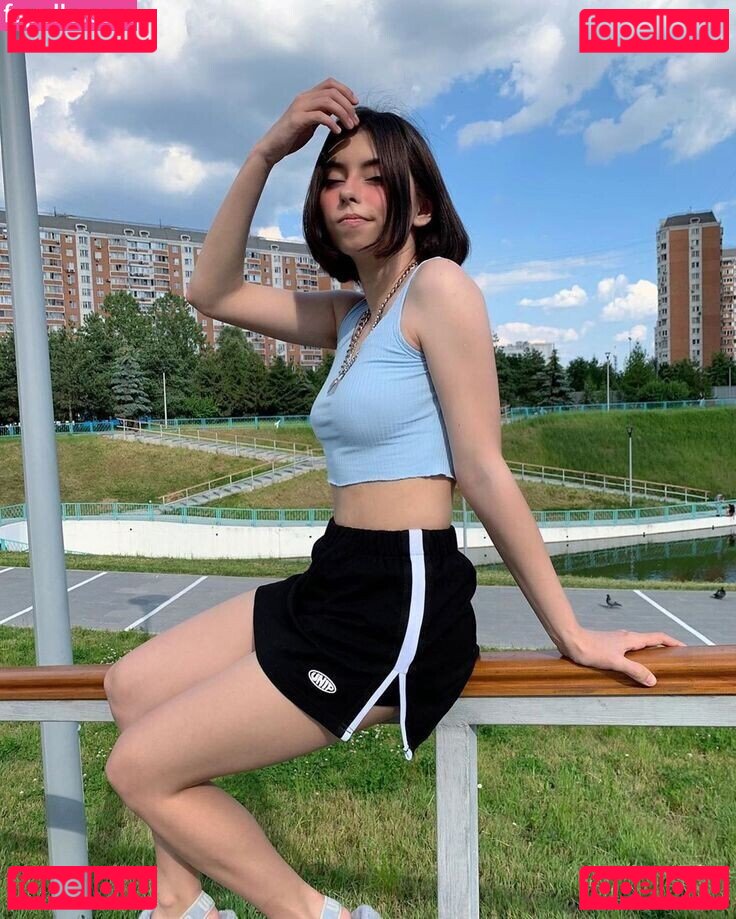 Dora / Mentaldora / giamatadora Onlyfans Photo Gallery 