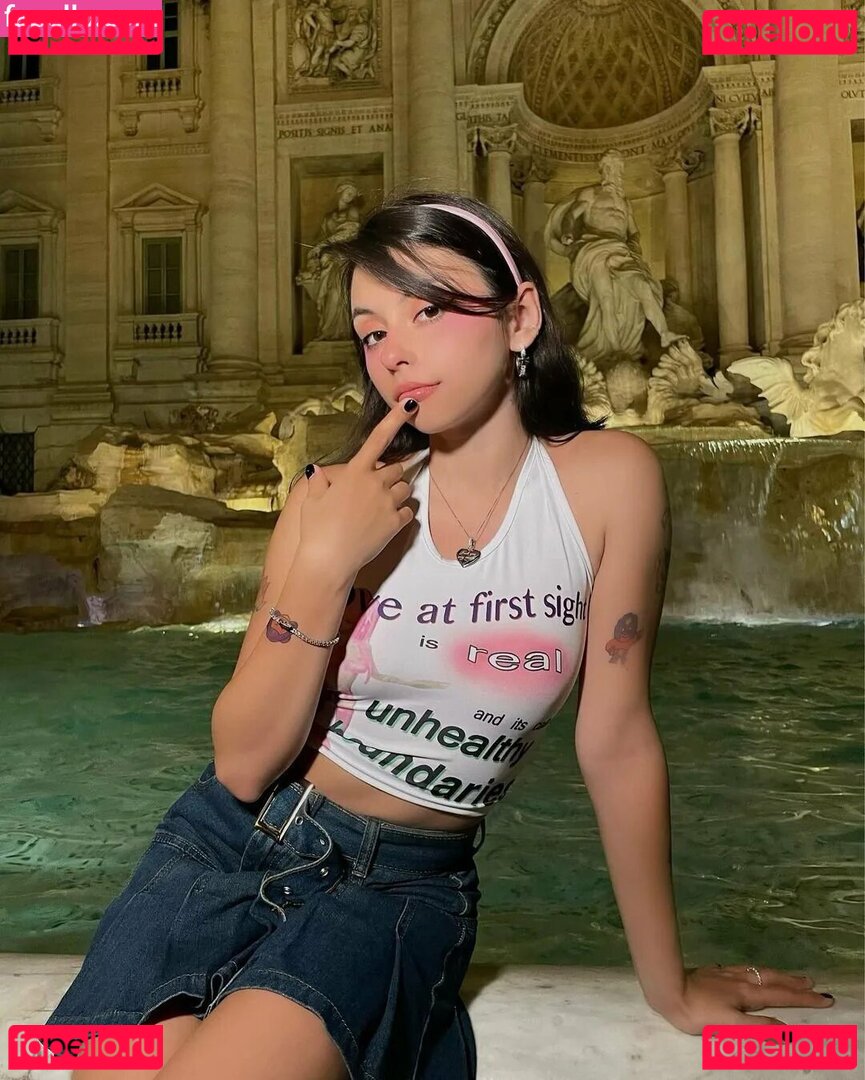 Dora / Mentaldora / giamatadora Onlyfans Photo Gallery 