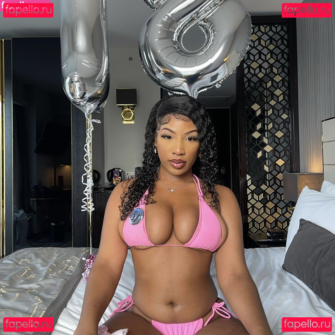 Ceechyna Onlyfans Photo Gallery 