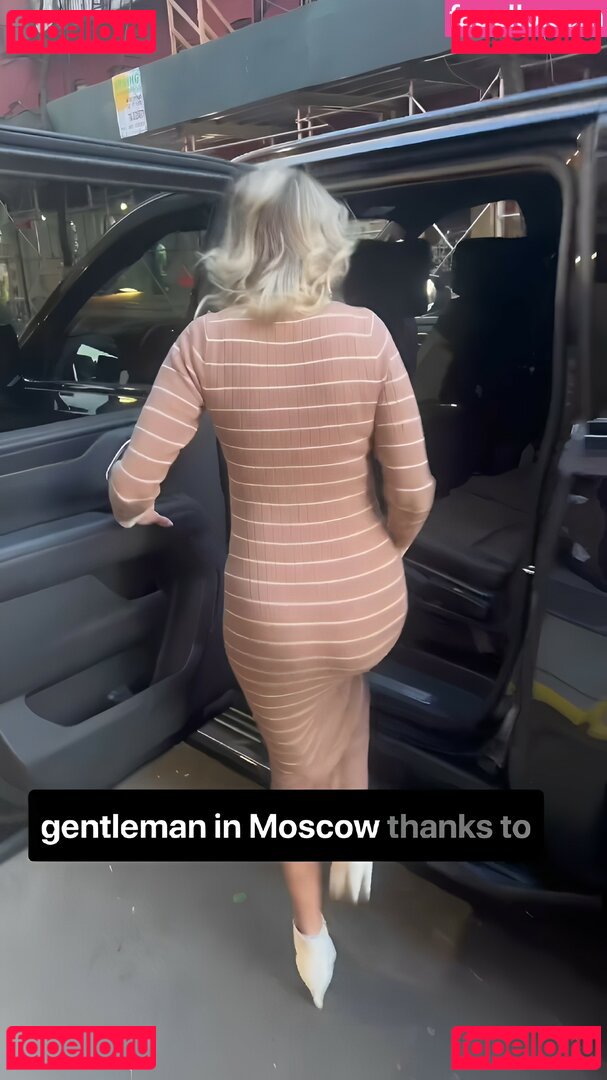 Maude Garrett / geekbomb / maudegarrett Onlyfans Photo Gallery 