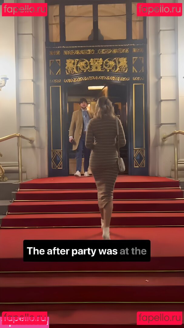 Maude Garrett / geekbomb / maudegarrett Onlyfans Photo Gallery 