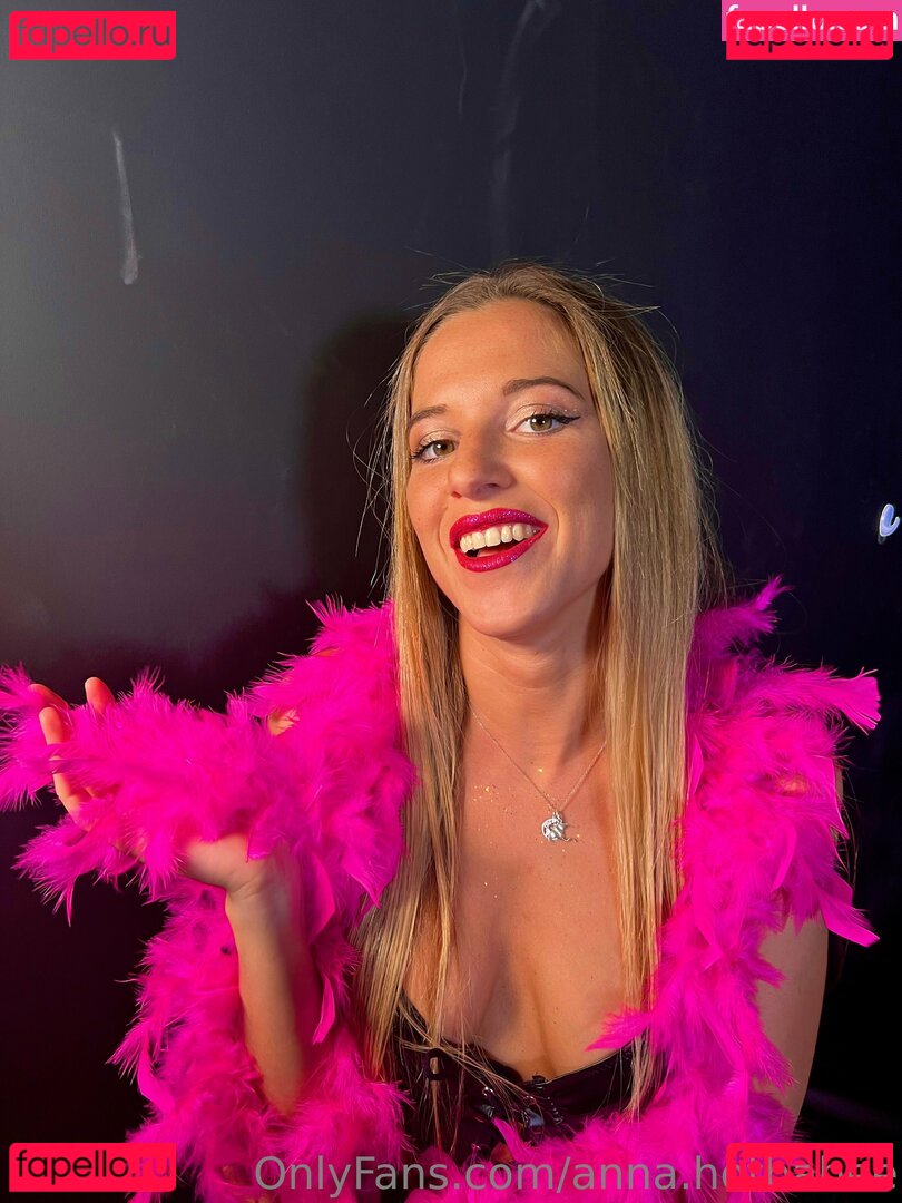 anna.hotbabe / anna.hotbabee Onlyfans Photo Gallery 