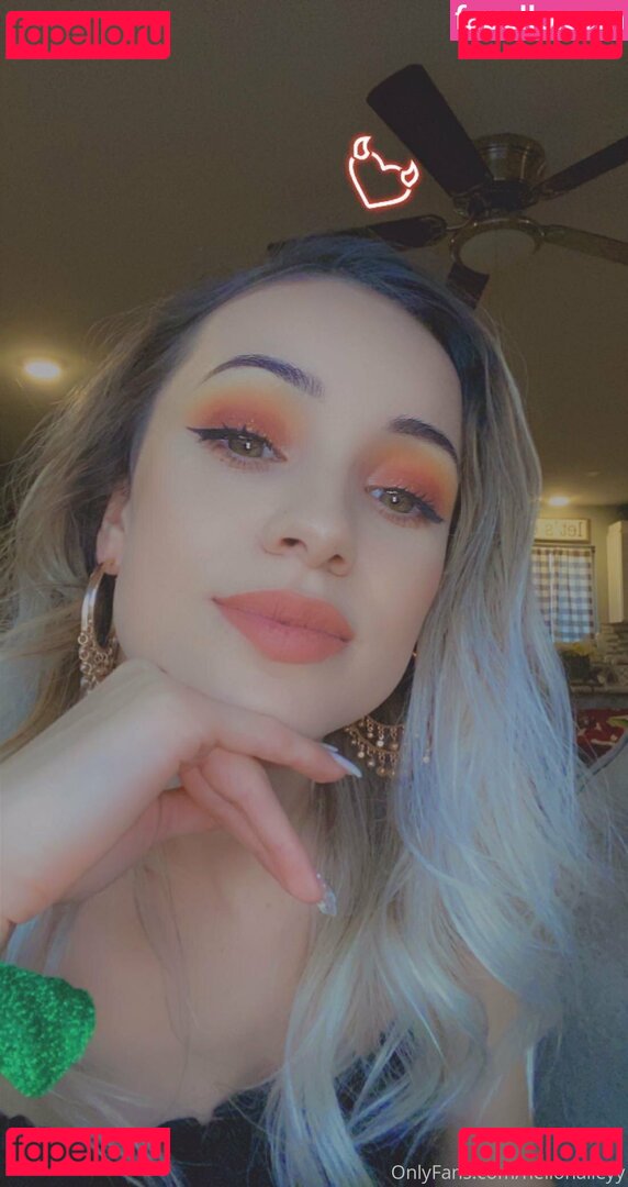 hellohaileyy Onlyfans Photo Gallery 