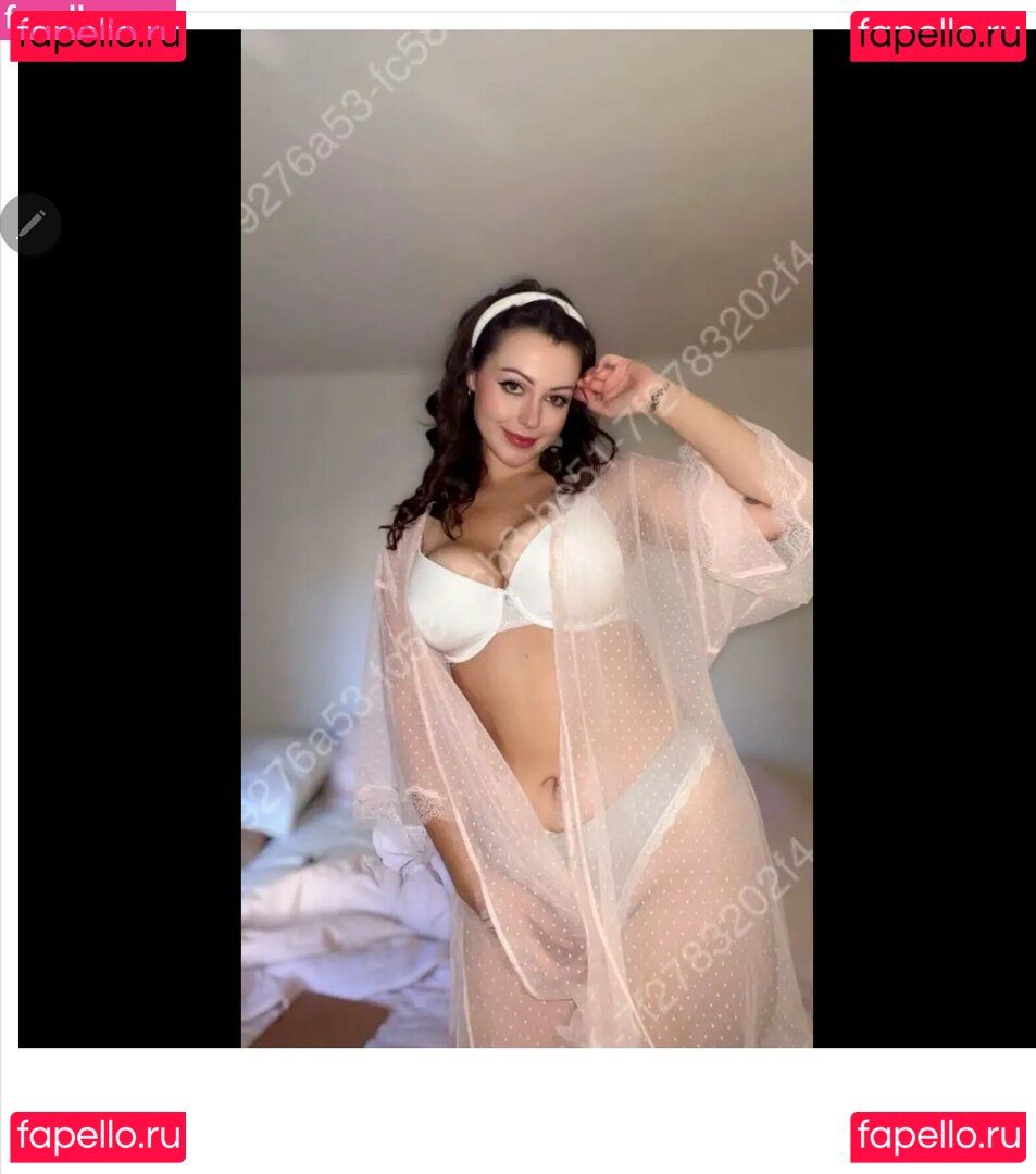 Lularobs / iamlulaaa Onlyfans Photo Gallery 