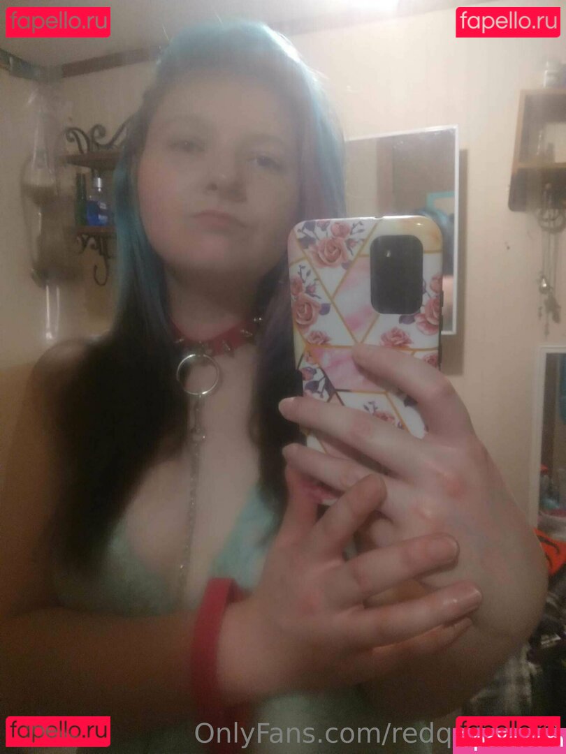 crvenqueenie / redqueenie2 Onlyfans Photo Gallery 