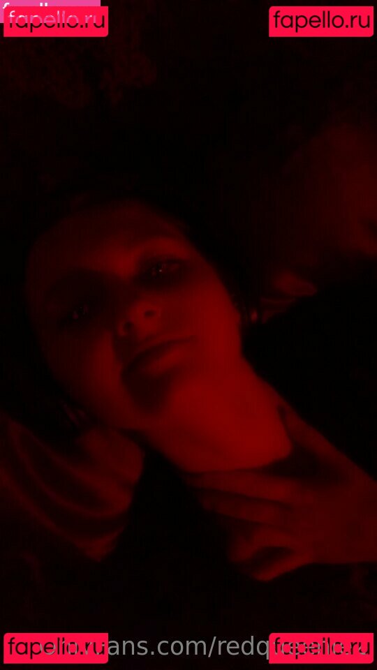 crvenqueenie / redqueenie2 Onlyfans Photo Gallery 