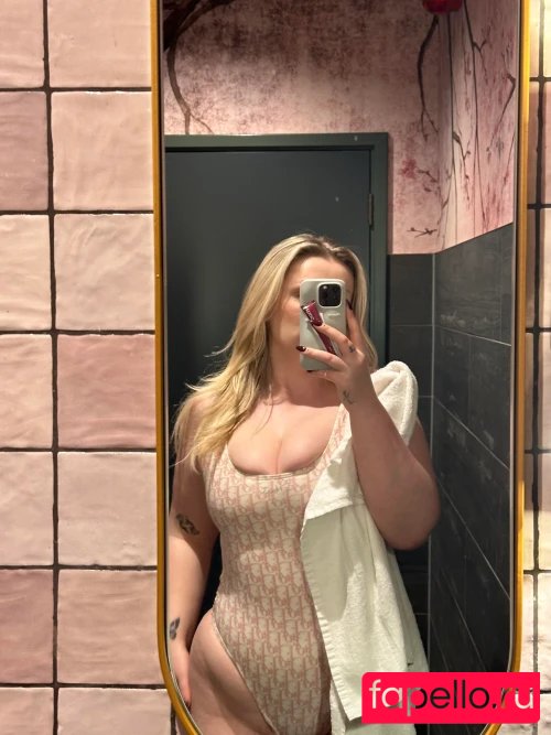 rubythestallion Onlyfans Photo Gallery 