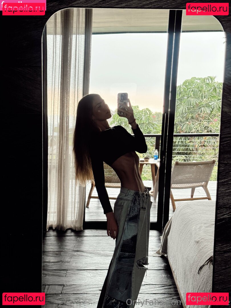 fly_natalie / oftvnatalie Onlyfans Photo Gallery 