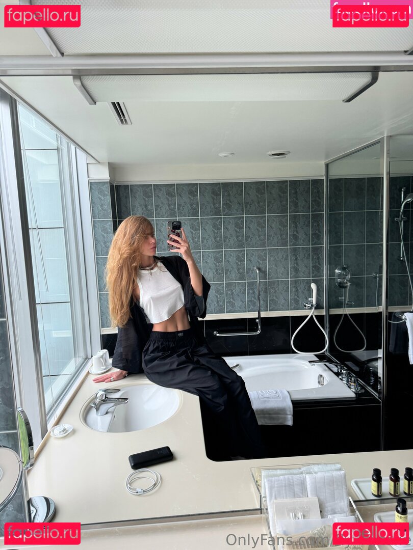 fly_natalie / oftvnatalie Onlyfans Photo Gallery 