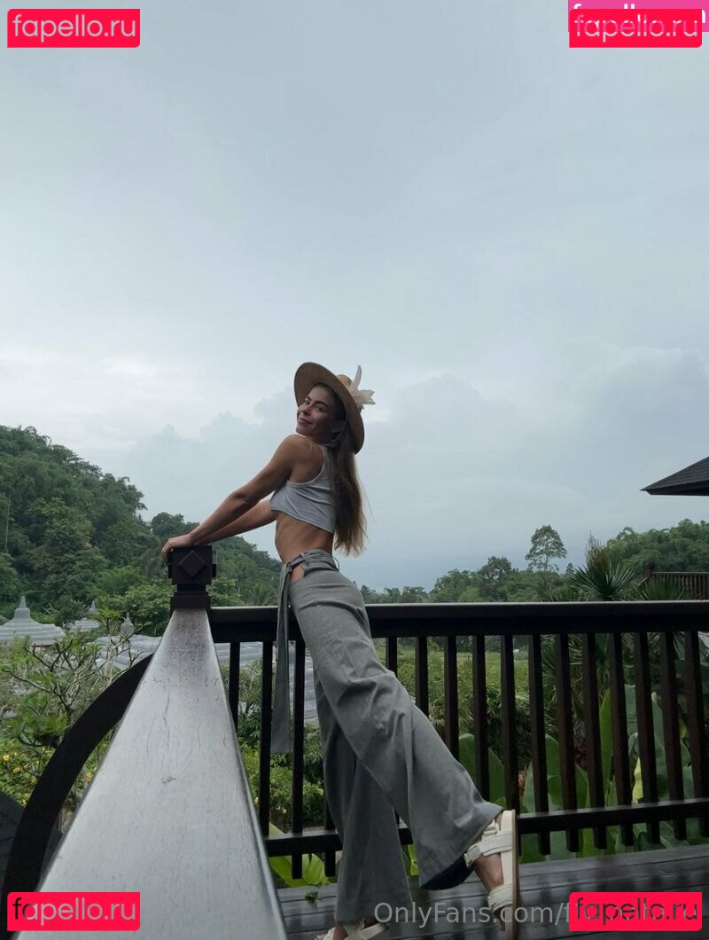 fly_natalie / oftvnatalie Onlyfans Photo Gallery 