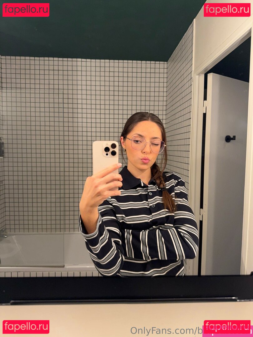 Belmooonte / newlivstyle Onlyfans Photo Gallery 